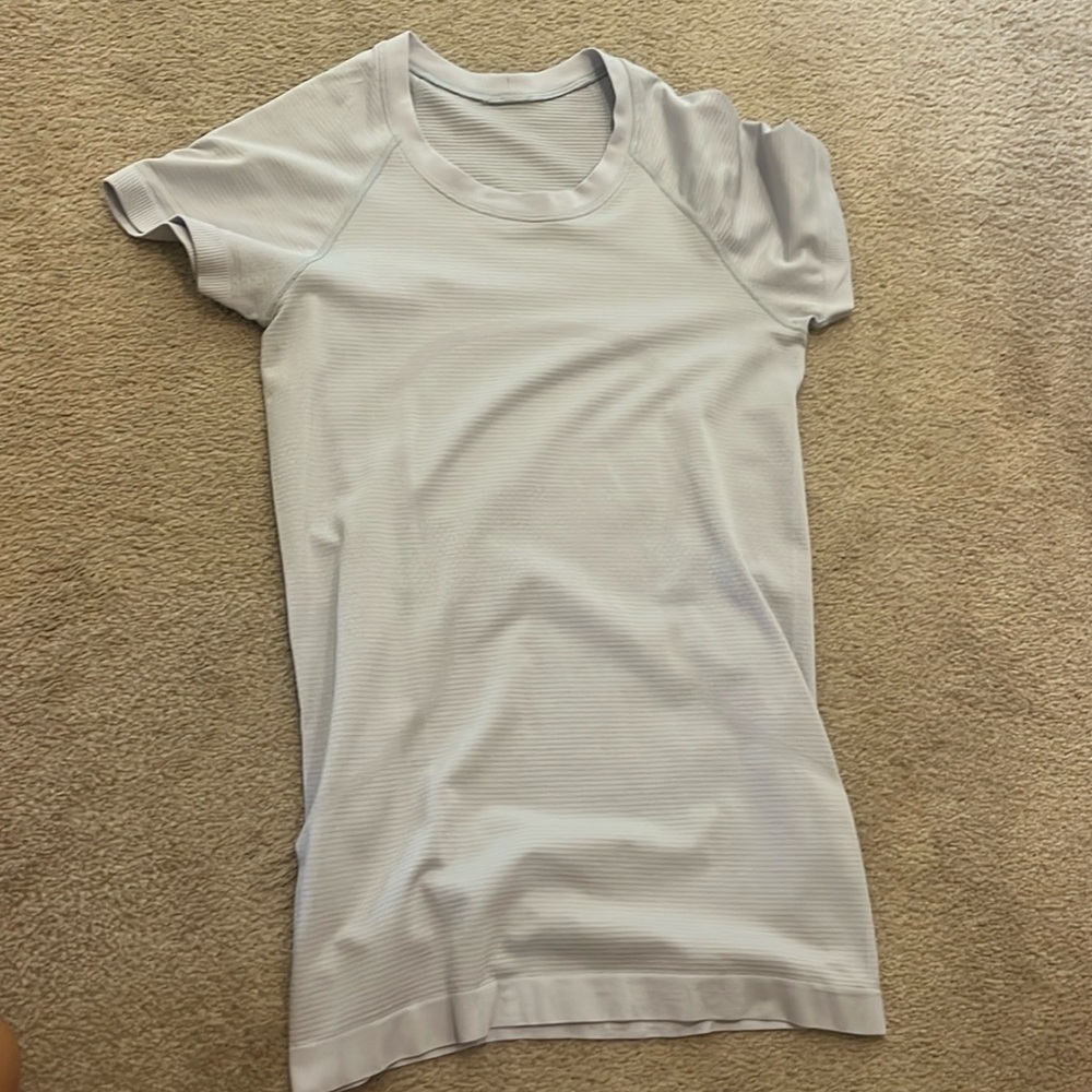 Light purple lulu shirt